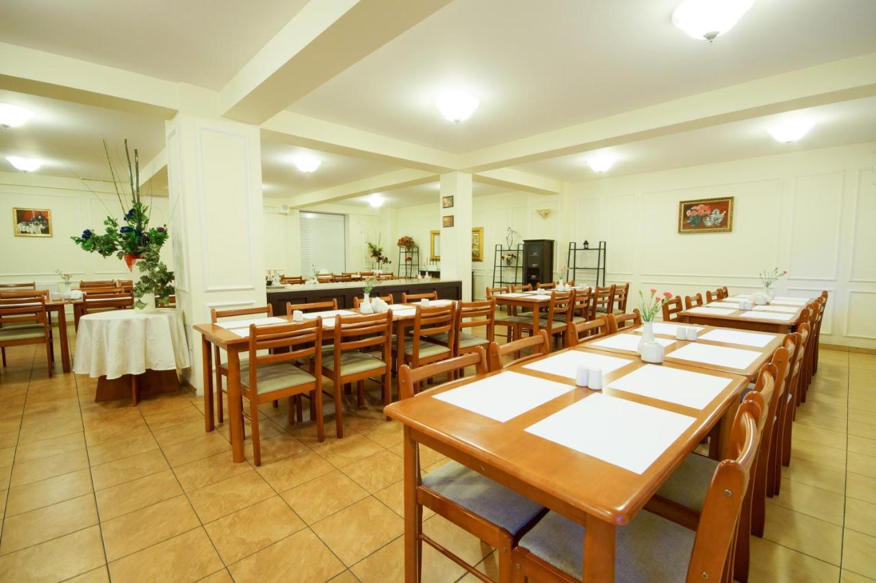 Koral Hotel Chłapowo Bagian luar foto