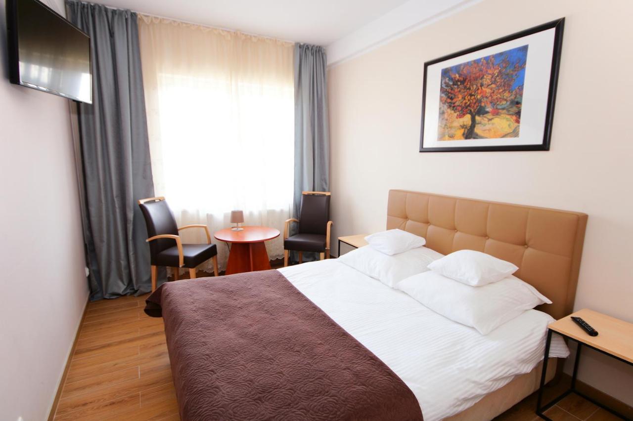Koral Hotel Chłapowo Bagian luar foto