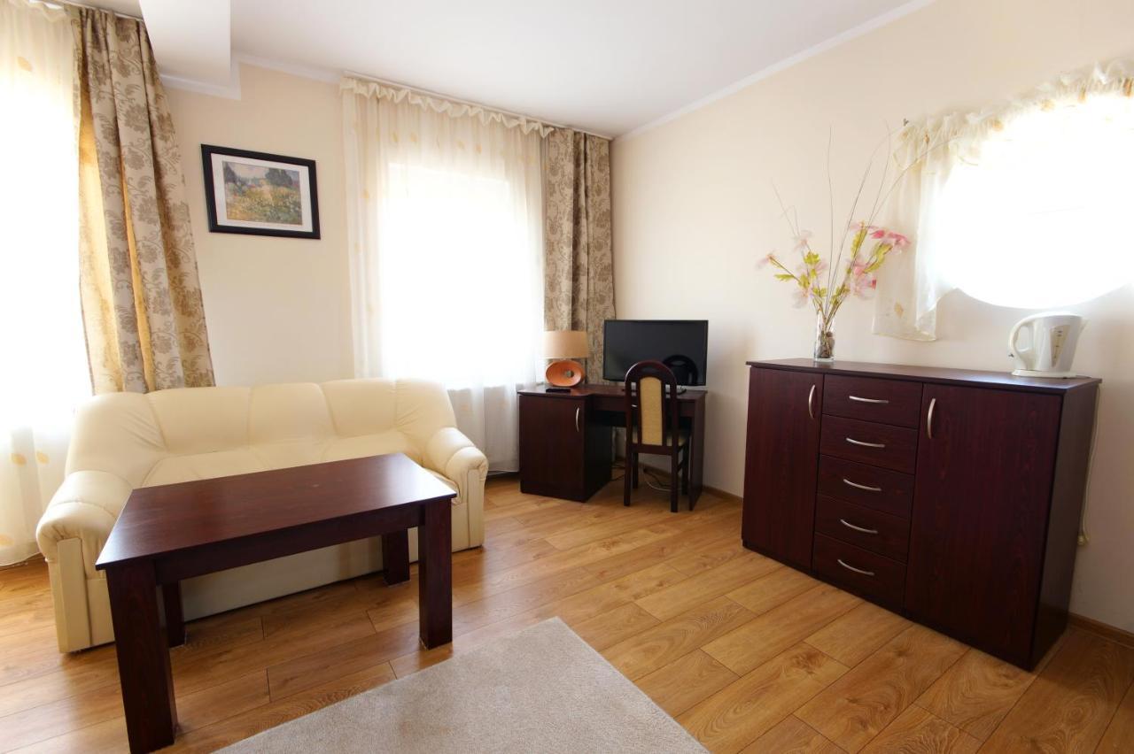 Koral Hotel Chłapowo Bagian luar foto